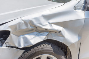 How to determine fault in a side-swipe accident 