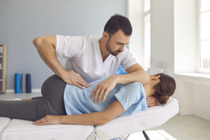 can a chiropractor help with whiplash pain